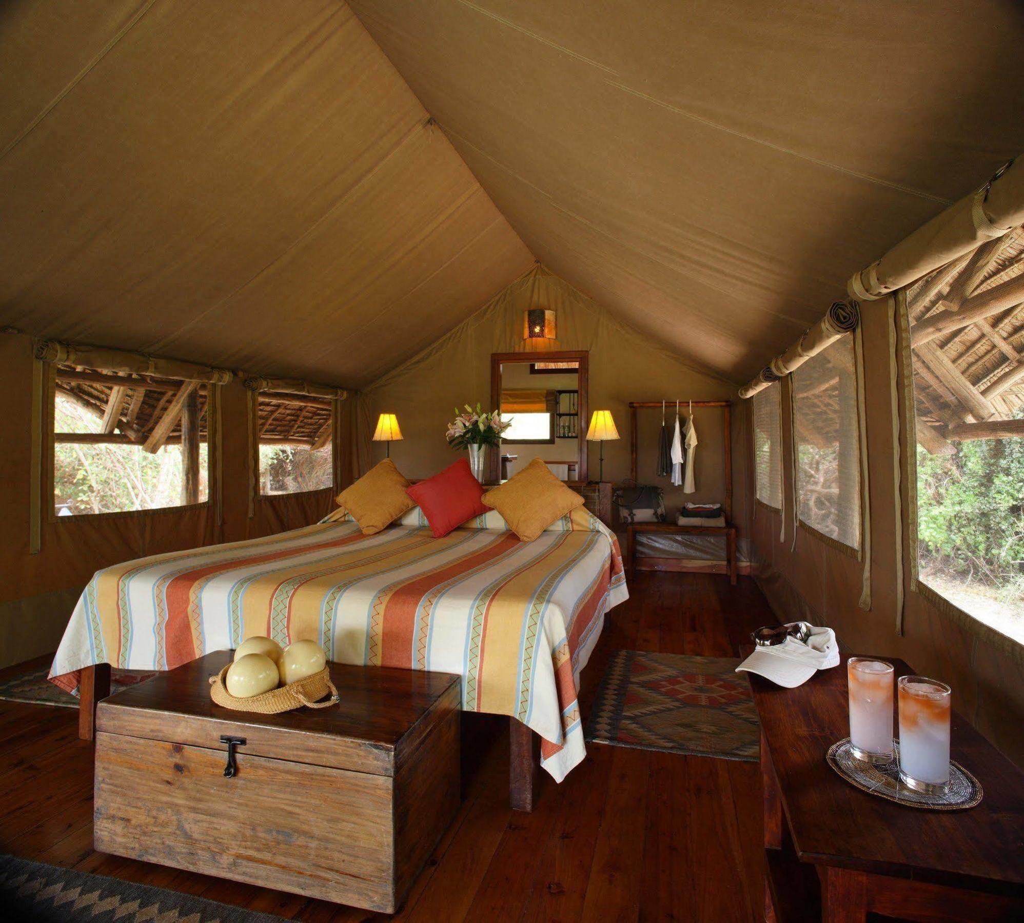 Hotel Elewana Tortilis Camp à Amboseli Extérieur photo