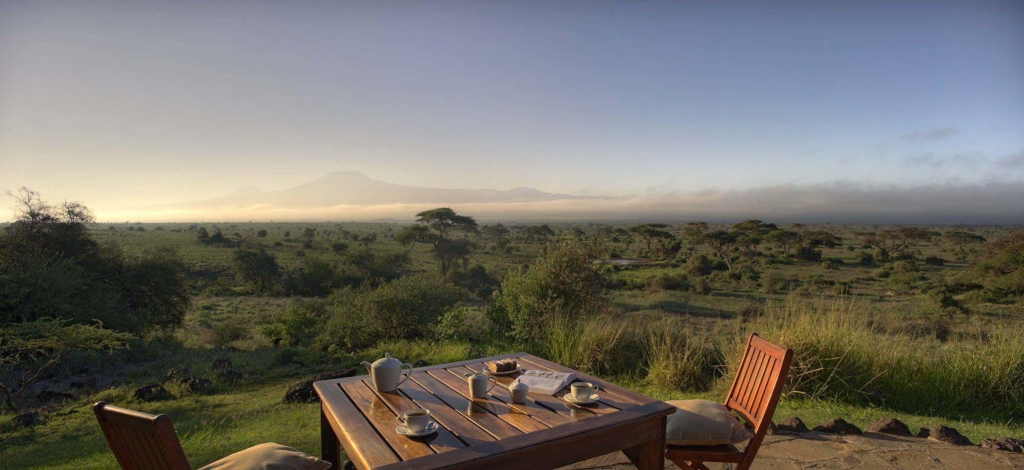 Hotel Elewana Tortilis Camp à Amboseli Extérieur photo
