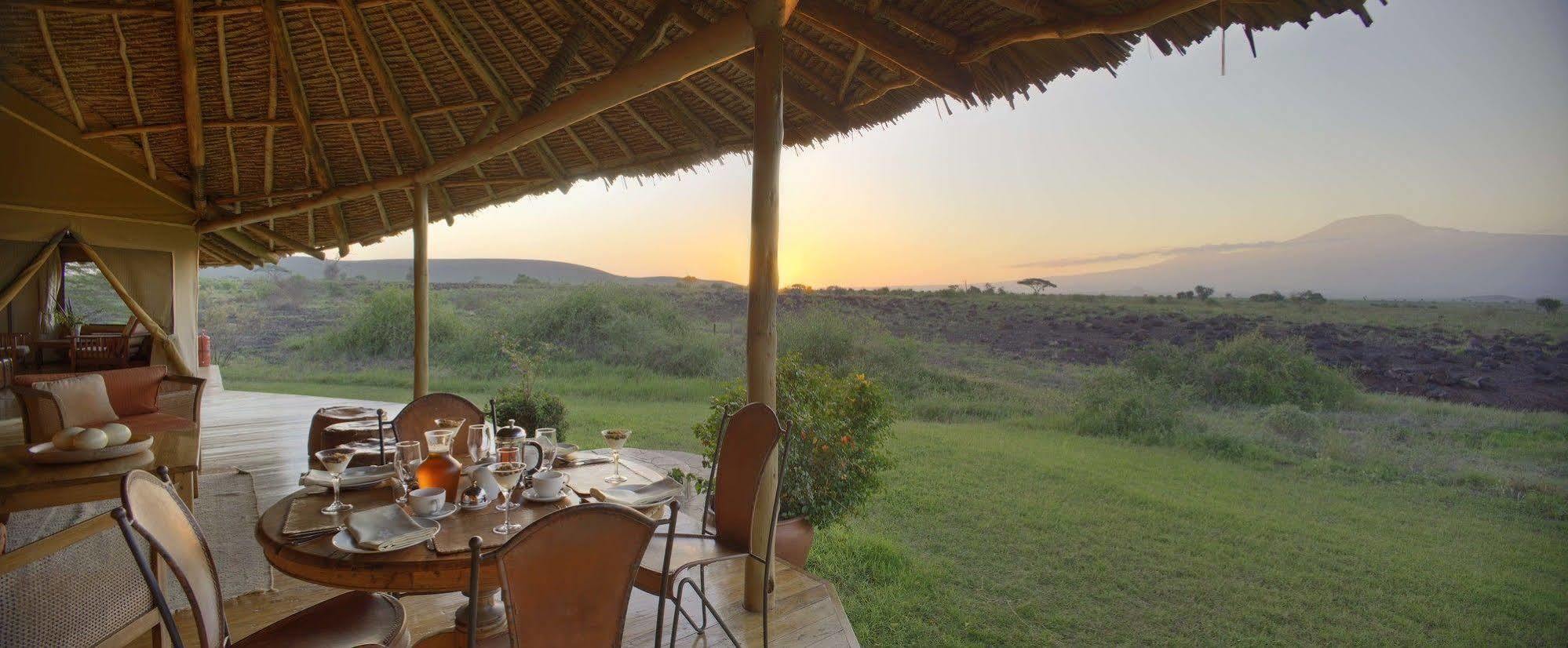 Hotel Elewana Tortilis Camp à Amboseli Extérieur photo
