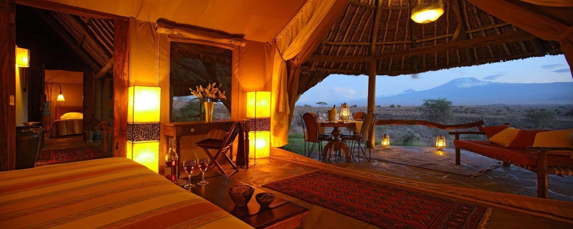 Hotel Elewana Tortilis Camp à Amboseli Extérieur photo